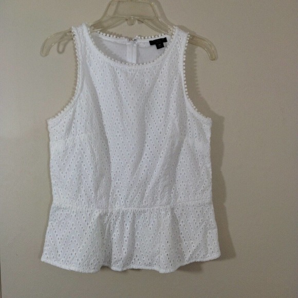 Ann Taylor 6 Petite White Eyelet Sleeveless Top - Picture 8 of 8